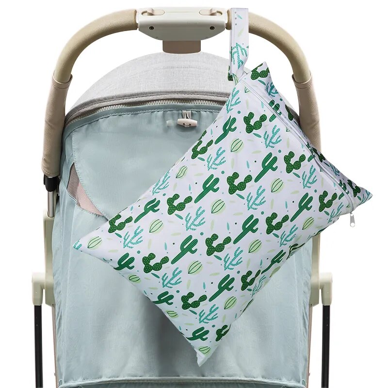 💚👶🌍 Facilite a sua vida com o Saco Impermeável Multiuso EcoFriendly! 🌟