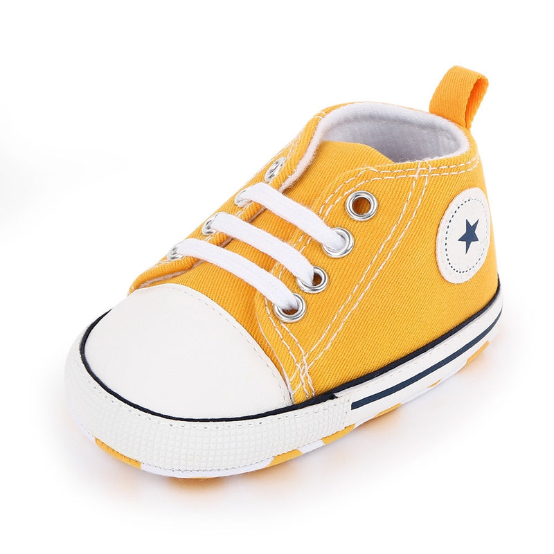 Tênis infantil para bebês estilo All Star: pezinhos na moda, mas com conforto!