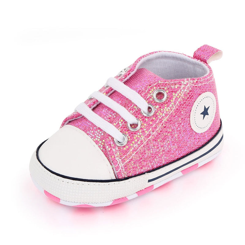 Tênis infantil para bebês estilo All Star: pezinhos na moda, mas com conforto!