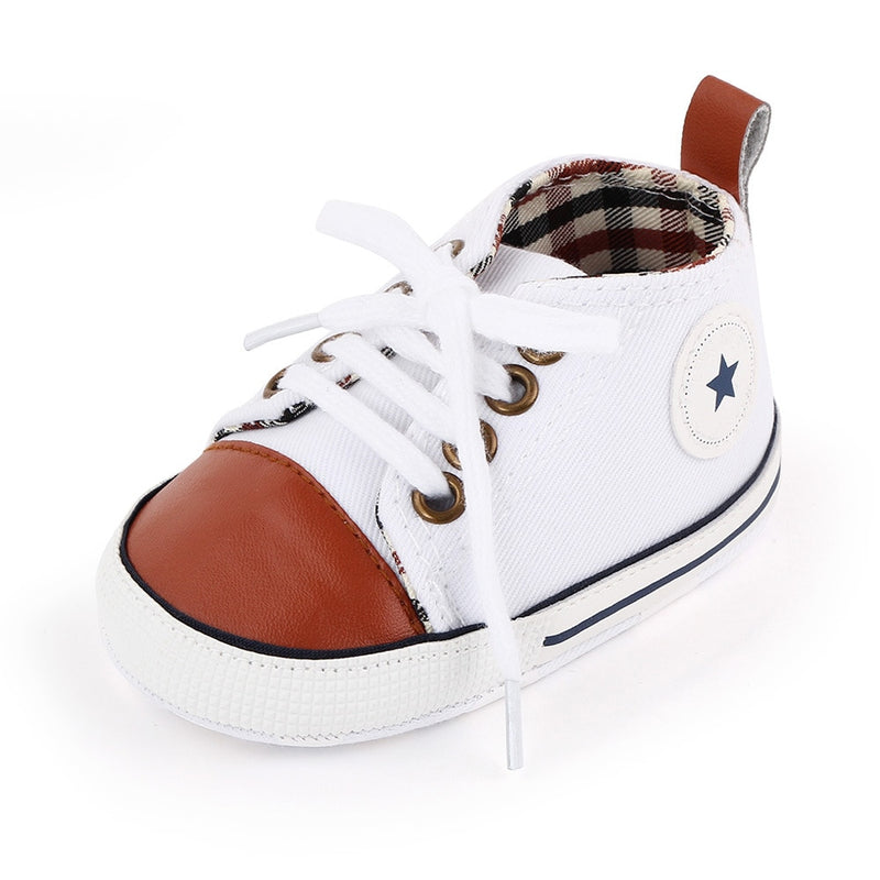 Tênis infantil para bebês estilo All Star: pezinhos na moda, mas com conforto!